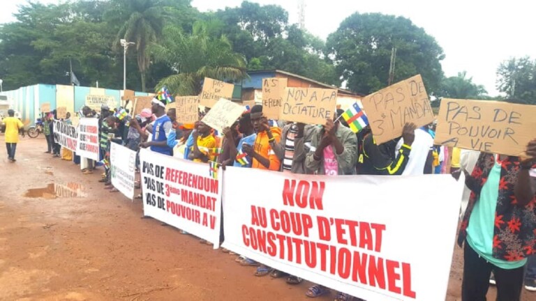 Centrafrique: un 3è mandat deÂ Faustin-Archange Touadéra fait descendre l’opposition dans les rues